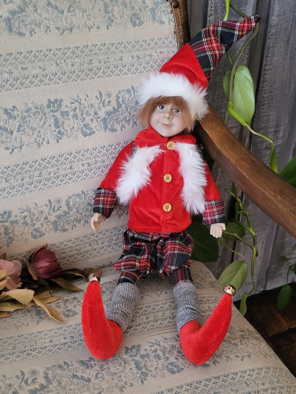 NWOT Christmas Elf Plastic Face Shelf Sitter Plaid Holiday Decor Doll 23.5"
